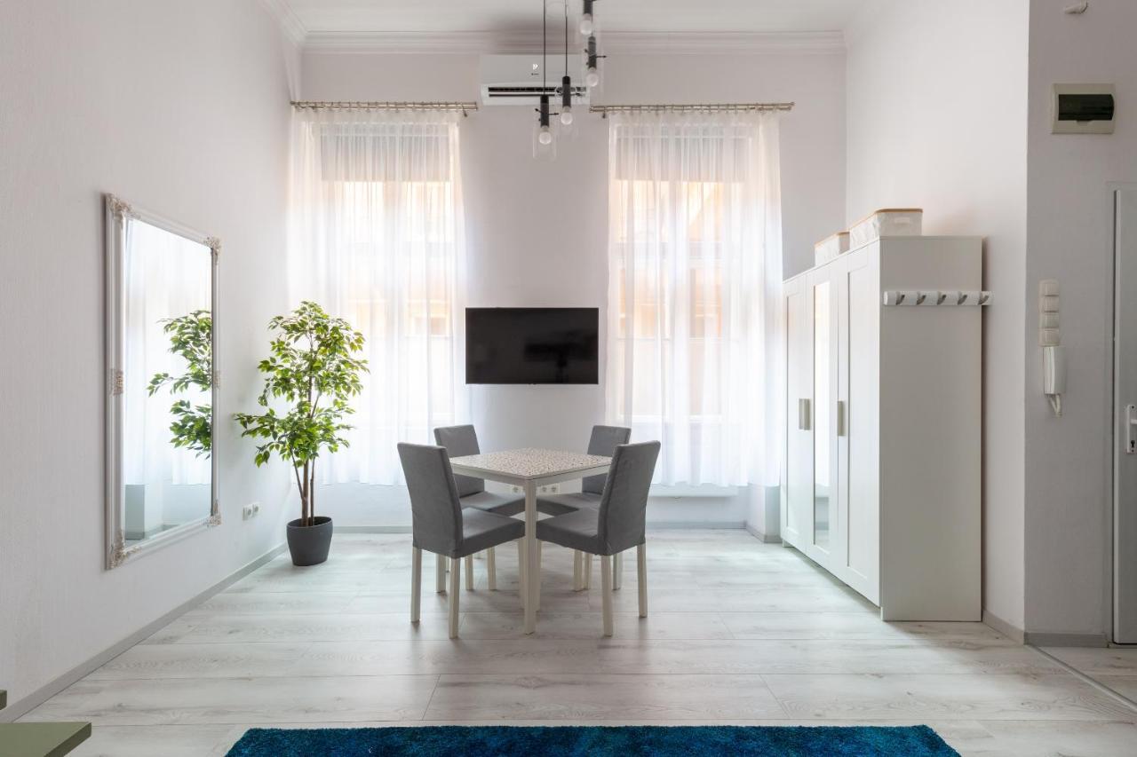 Standard Apartment By Hi5-Relax With Style Studio Budapest Eksteriør bilde