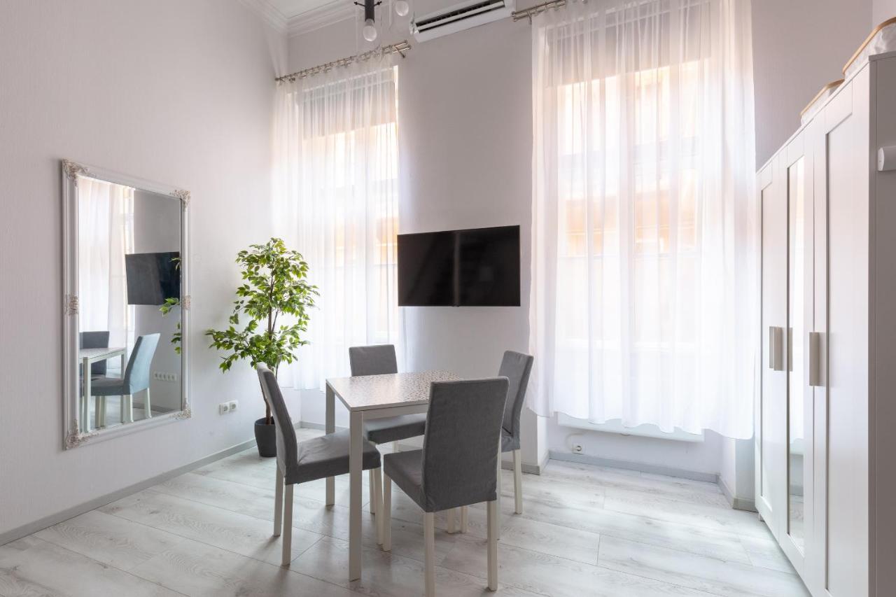 Standard Apartment By Hi5-Relax With Style Studio Budapest Eksteriør bilde